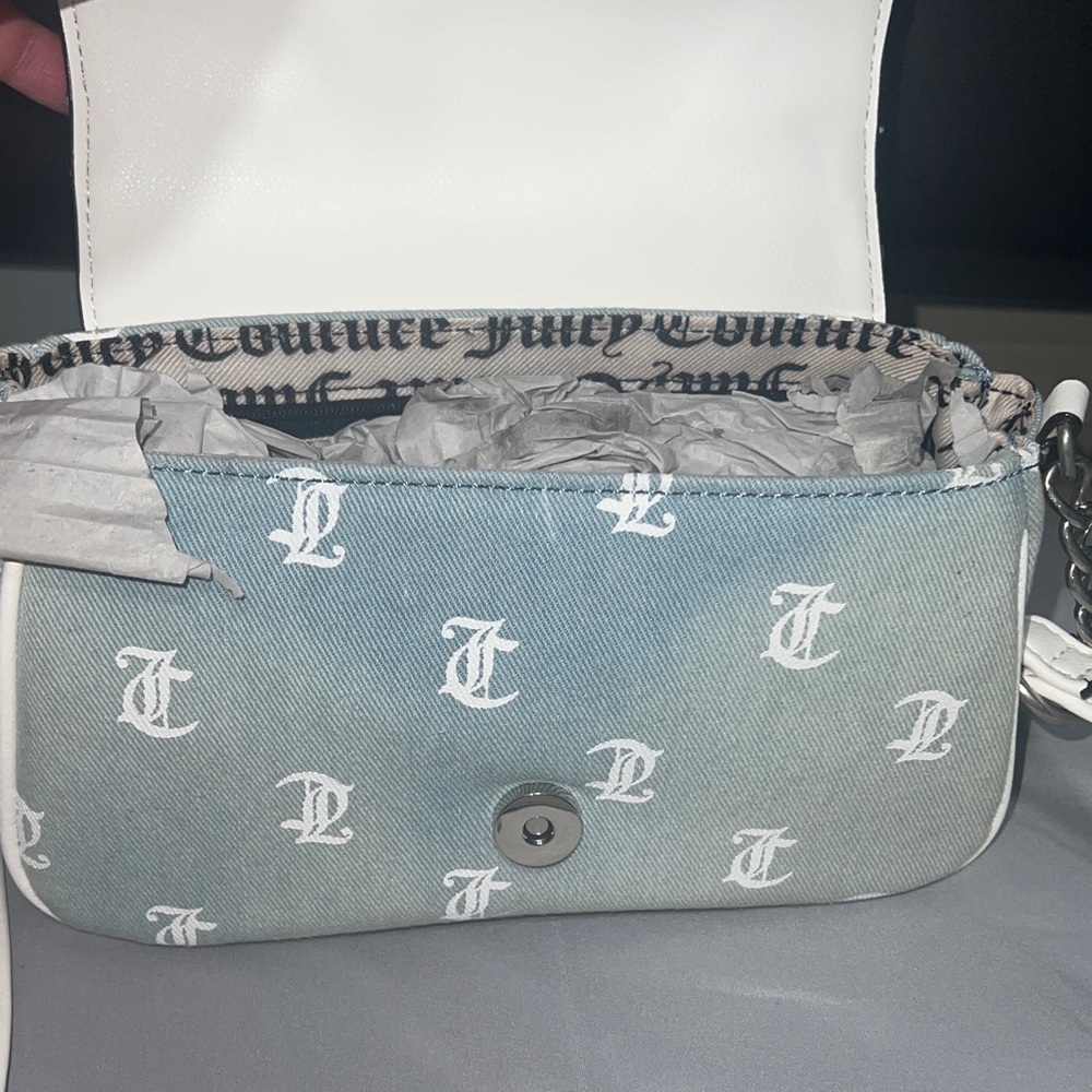 Juicy Couture White and Gray Crossbody Bag - Picture 4 of 11